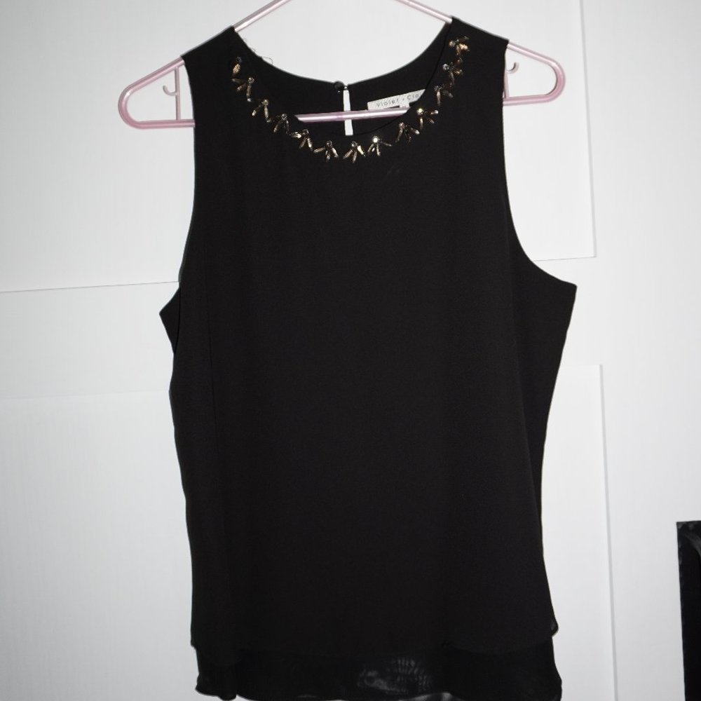 Violet + Claire Sleeveless Dress Shirt